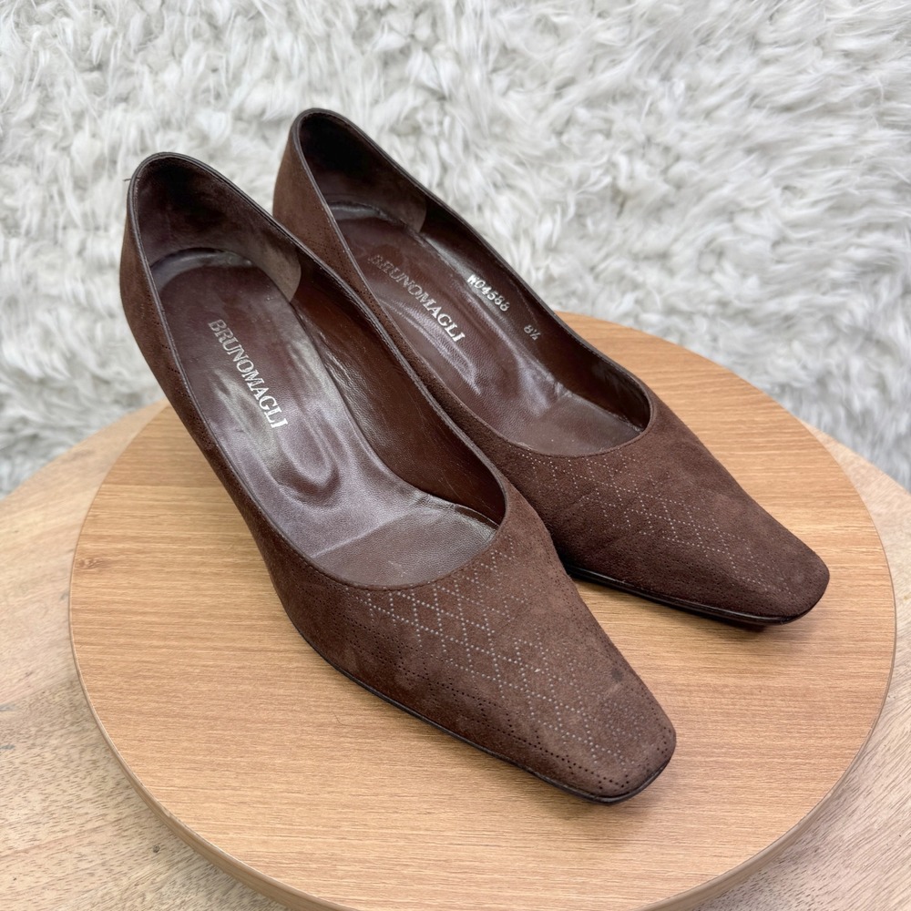 Bruno Magli Brown Suede Square‎ Toe Kitten Heel Pumps Shoes Sz 8.5 Stitch Career